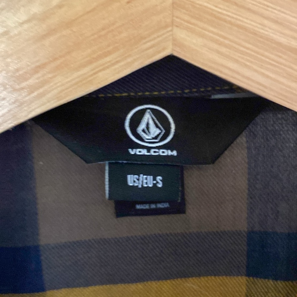 Volcom flannel - Picture 3 of 4